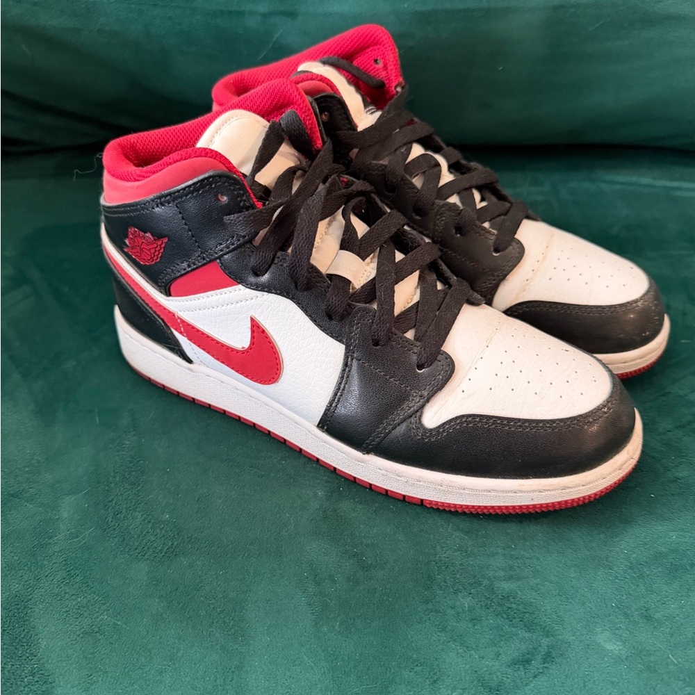 Nike Air Jordan 1 Mid (GS)